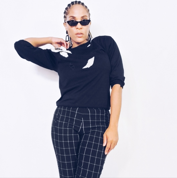 Embellished Top - Picture 2 of 9